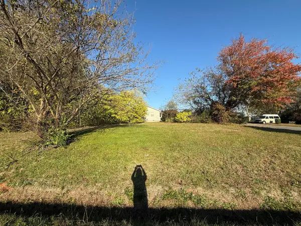 2121 Delano Drive, Chattanooga, TN 37406