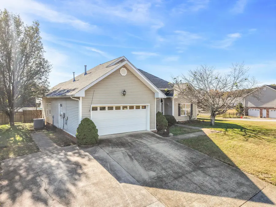 1834 Breeze Drive, Soddy Daisy, TN 37379 - #2