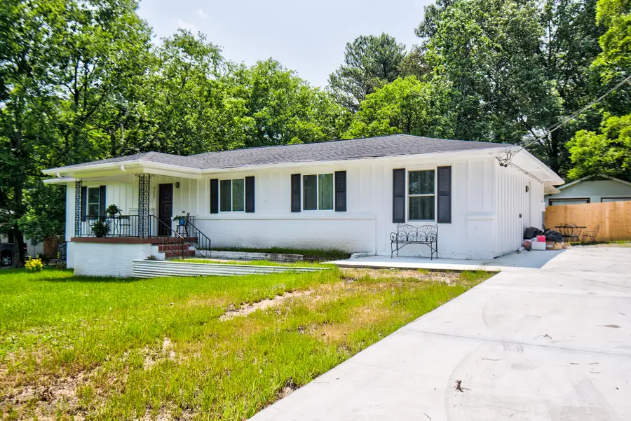 717 W James Avenue, Rossville, GA 30741 - #2