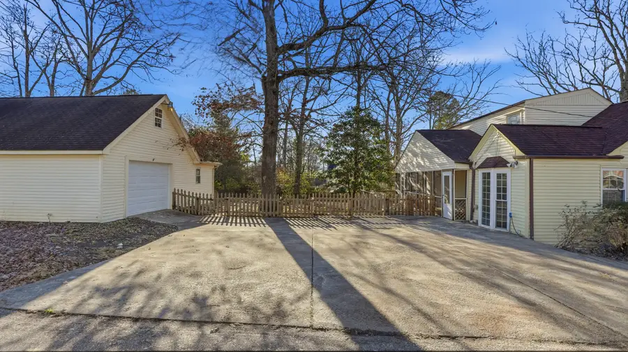 928 Ridgeway Avenue, Signal Mountain, TN 37377 - Image #3