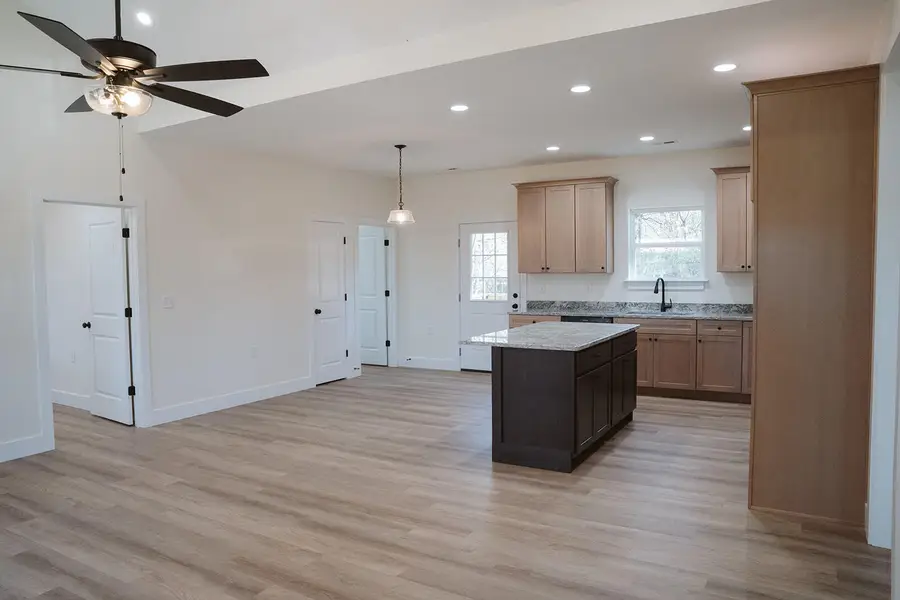 2996 Railroad Street, Charleston, TN 37310 - Image #2