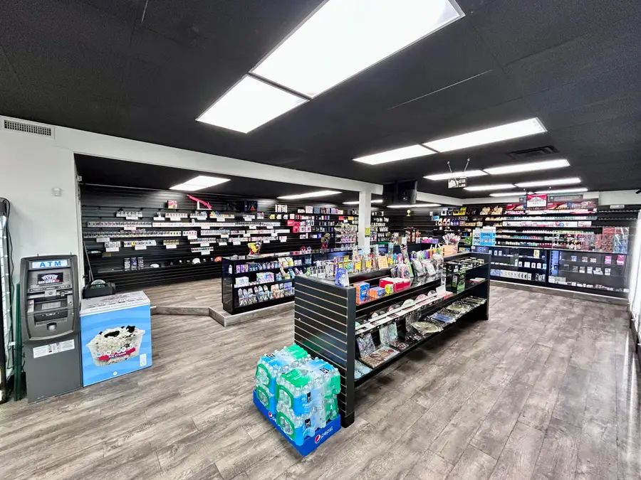 208 E Walnut Avenue, Dalton, GA 30721 - Image #3