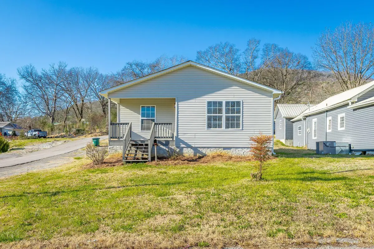 1318 S Cedar Avenue, South Pittsburg, TN 37380 - Image #1
