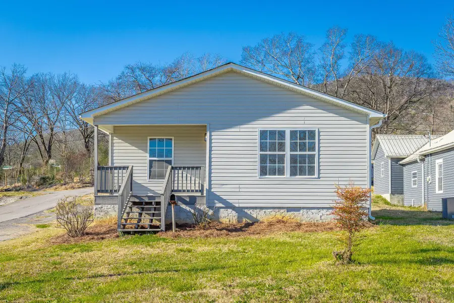 1318 S Cedar Avenue, South Pittsburg, TN 37380 - Image #2