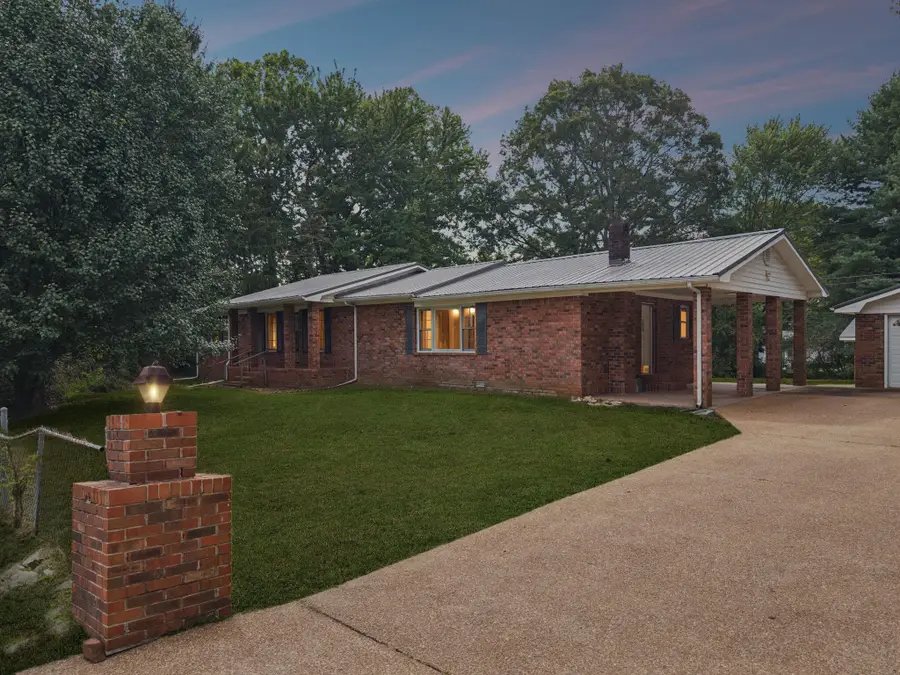 588 Sweeton Hill Road, Coalmont, TN 37313 - Image #2