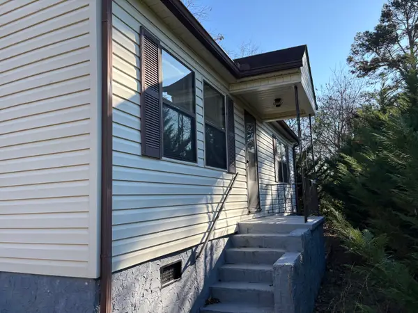 406 Hollywood Drive, Rossville, GA 30741