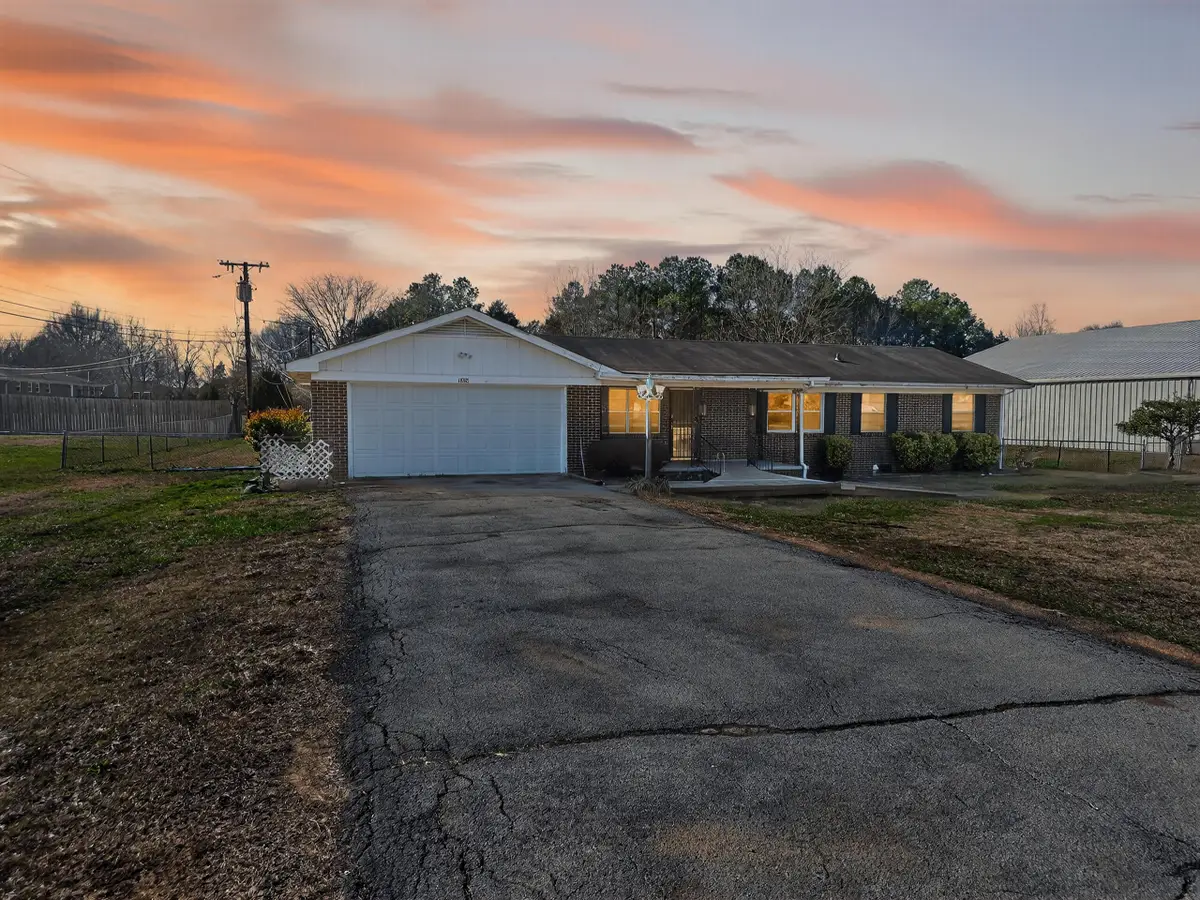 1888 Thrasher Pike, Hixson, TN 37343 - Image #1