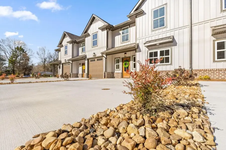 9069 Dallas Hollow Road, Soddy Daisy, TN 37379 - Image #3