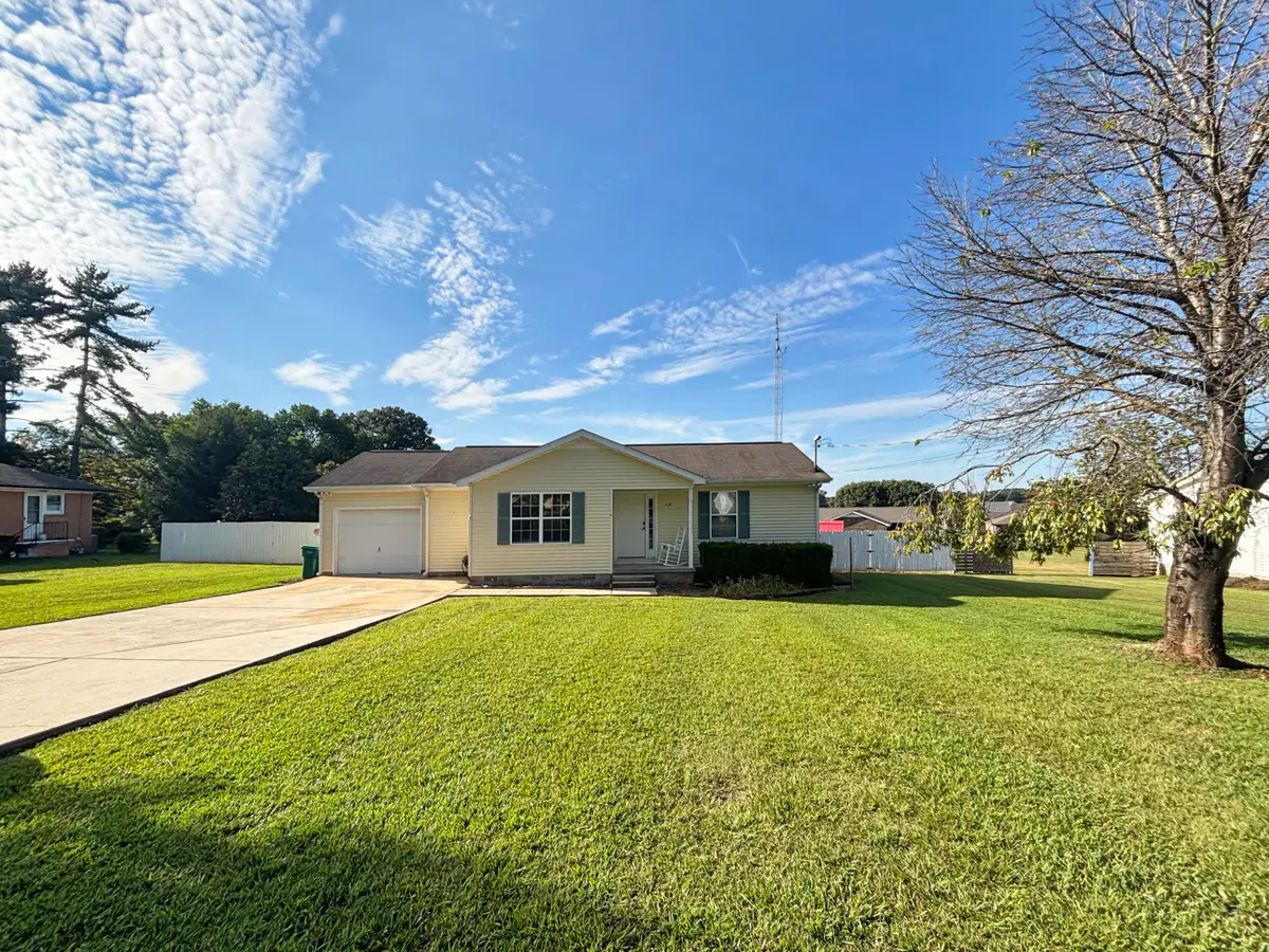 114 11th Avenue Nw, Winchester, TN 37398 - #1