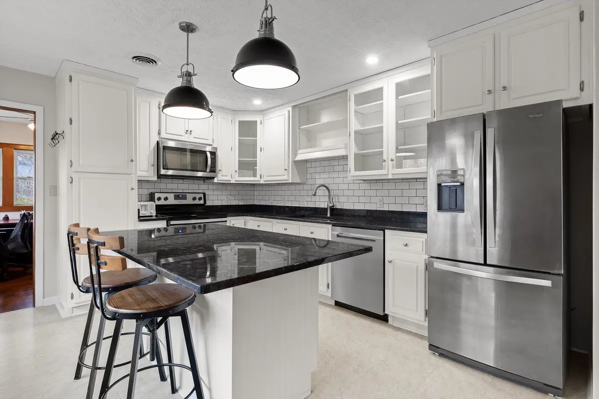 28 Lynn Road, Signal Mountain, TN 37377 - Image #1