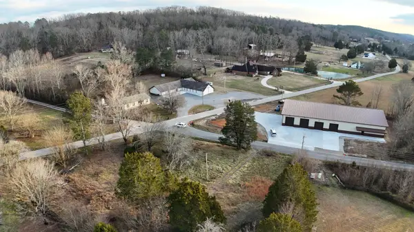 1585 E Reed Road, LaFayette, GA 30728