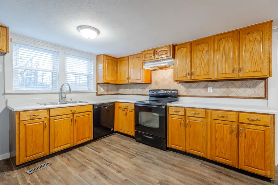 11724 Old Back Valley Road, Soddy Daisy, TN 37379 - Image #3