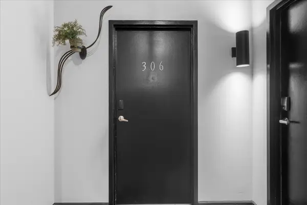 1301 Market Street #306, Chattanooga, TN 37402