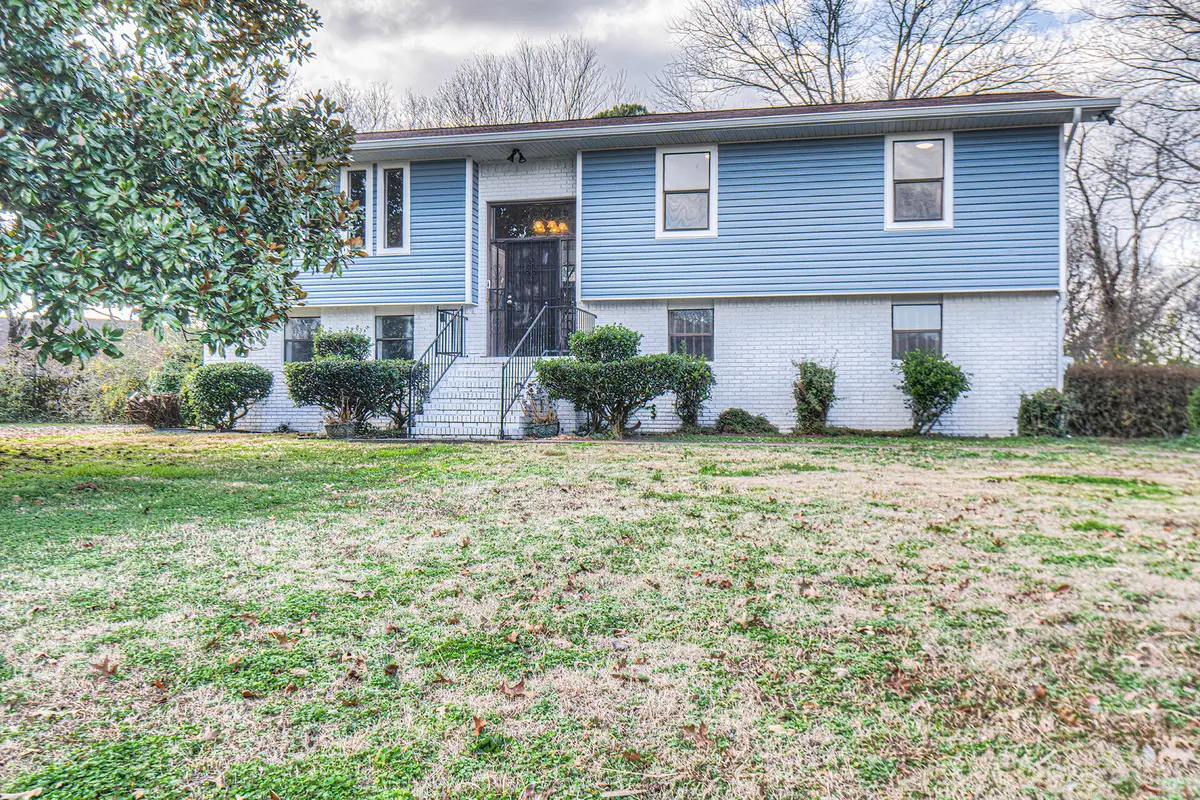 901 Hawthorne Court, Chattanooga, TN 37406 - Image #1