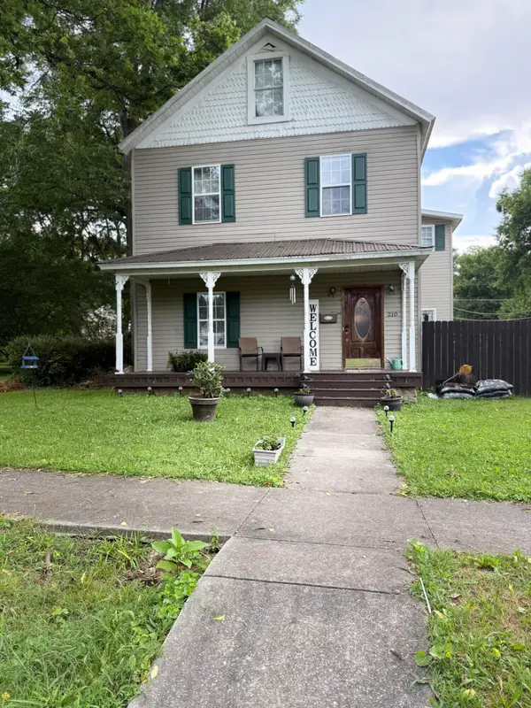 210 Laurel Avenue, South Pittsburg, TN 37380