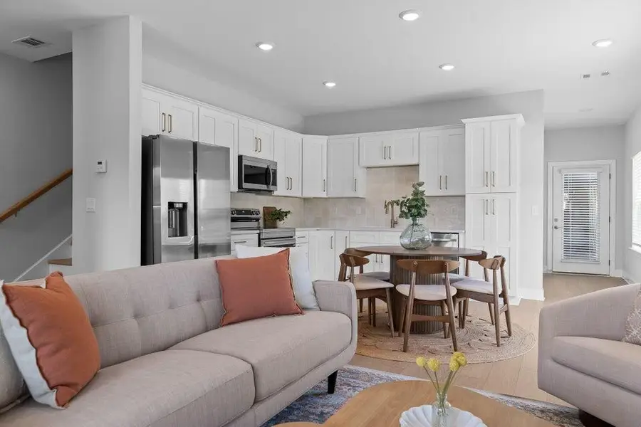 8106 Pembridge Court #13, Chattanooga, TN 37421 - Image #2