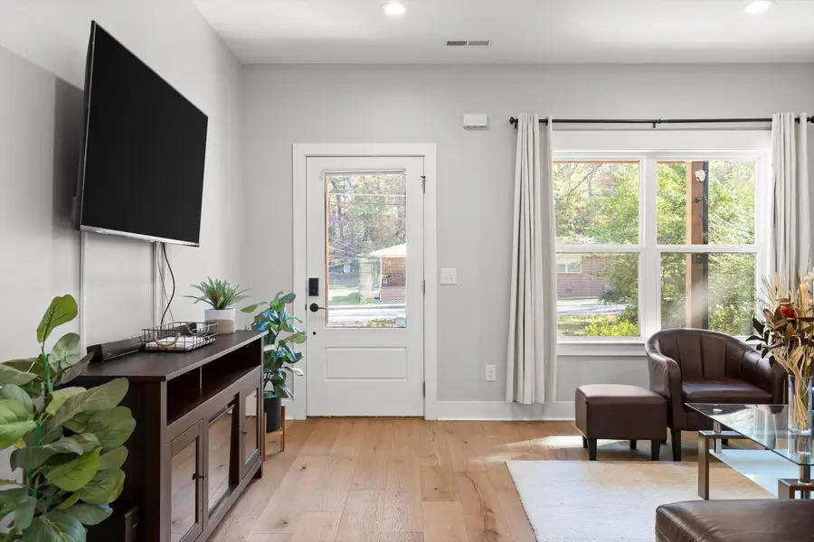 5307 Delashmitt Road, Hixson, TN 37343 - Image #2