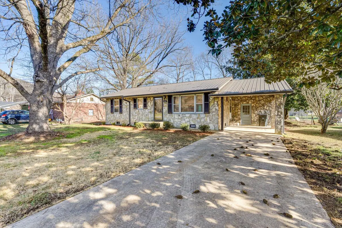 1106 Dennis Avenue, Jasper, TN 37347 - Image #1