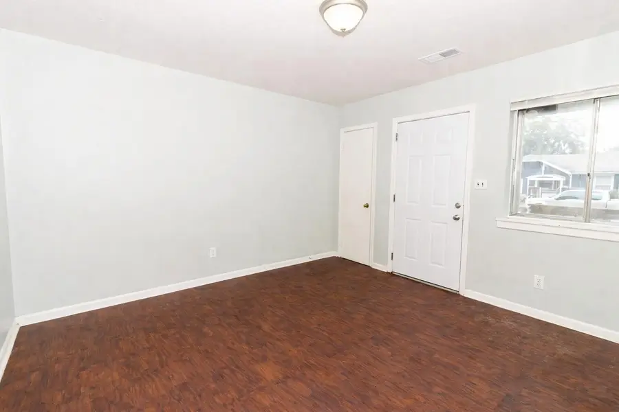 1102 N Hawthorne Street, Chattanooga, TN 37406 - Image #2