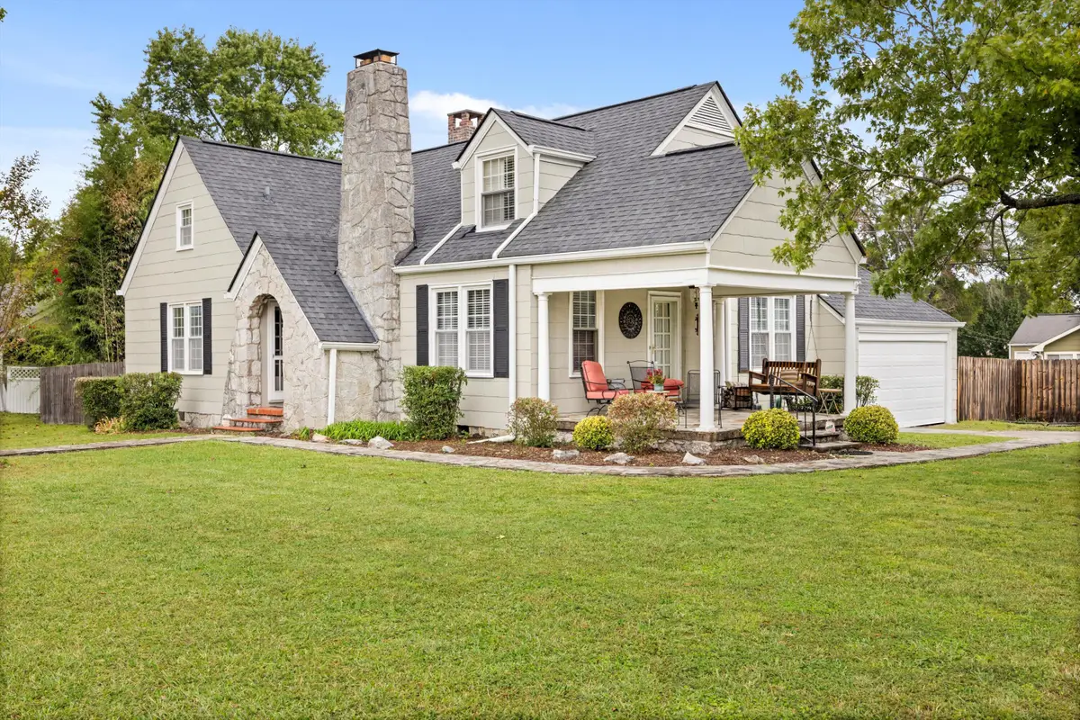 27 N Brooks Circle, Chattanooga, TN 37411 - Image #1