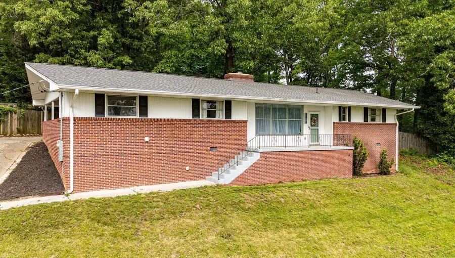 3818 Granada Drive, Chattanooga, TN 37411 - #2