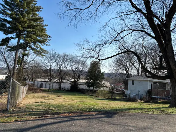 2906 E Crescent Circle, Chattanooga, TN 37407