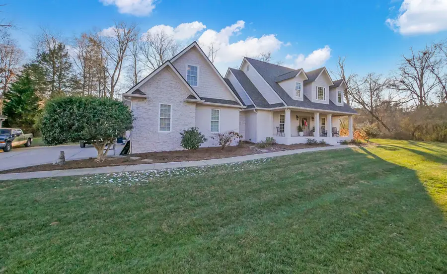 758 W 12th Street, Chickamauga, GA 30707 - #3