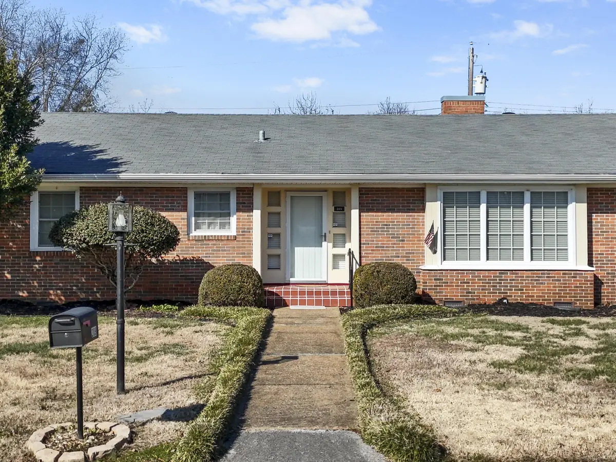 209 S Larchmont Avenue, Chattanooga, TN 37411 - #1