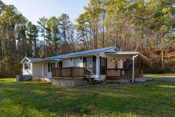 914 Walker Road, Rossville, GA 30741