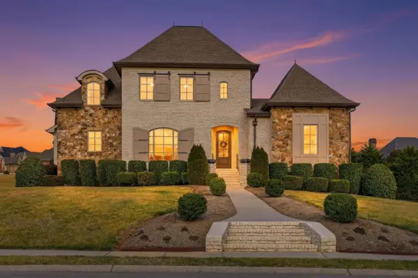 8002 Jonathan Drive, Ooltewah, TN 37363