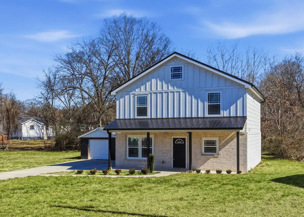 828 Henderson Avenue, Rossville, GA 30741 - #1