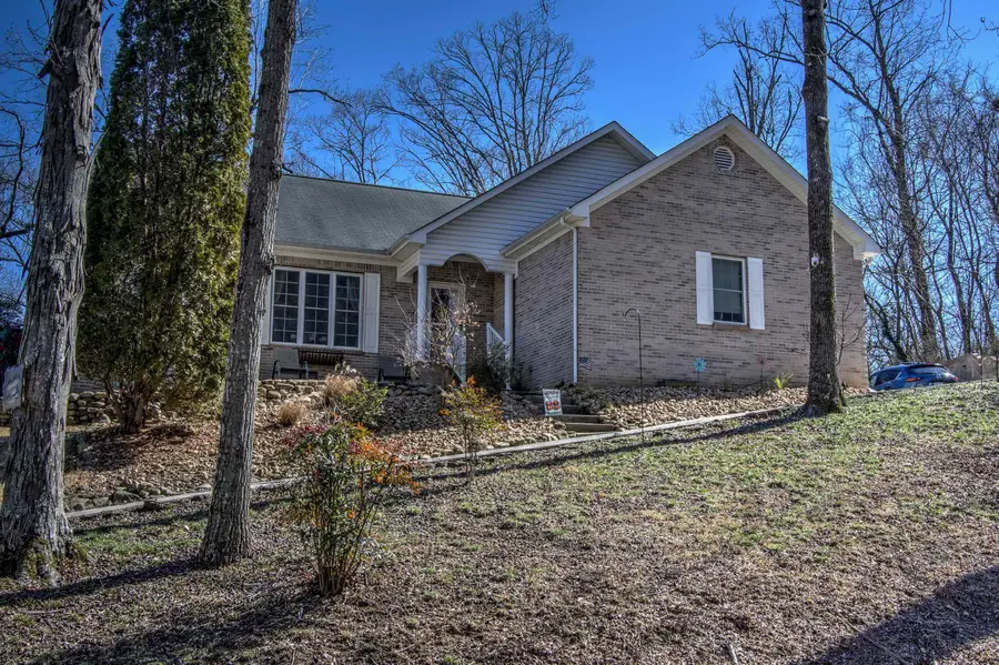 61 Lake Drive, Trenton, GA 30752 - #3