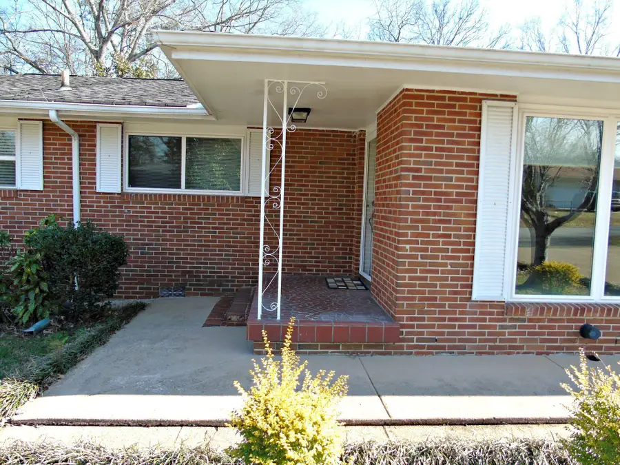 608 Melville Avenue, Chattanooga, TN 37412 - #2