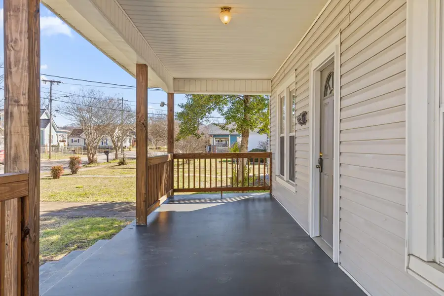 1902 E 12th Street, Chattanooga, TN 37404 - #3