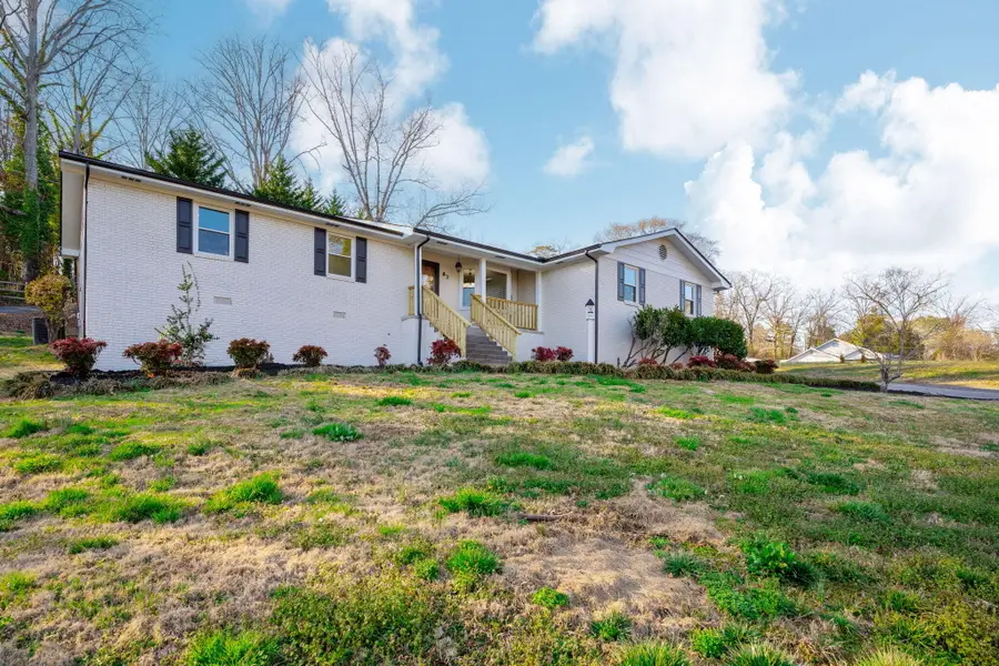 83 E Circle Drive, Rossville, GA 30741 - #2