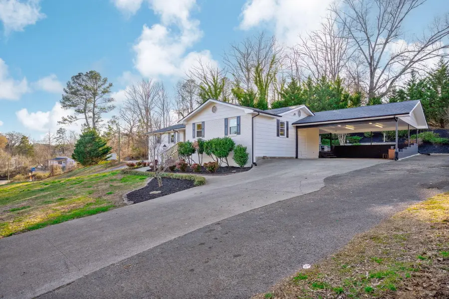 83 E Circle Drive, Rossville, GA 30741 - #3