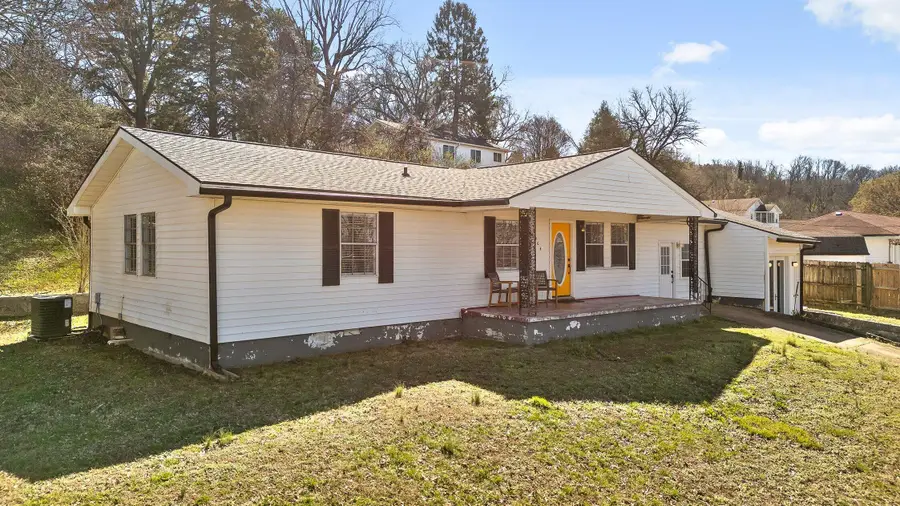 1904 Pearl Street, Chattanooga, TN 37406 - #2