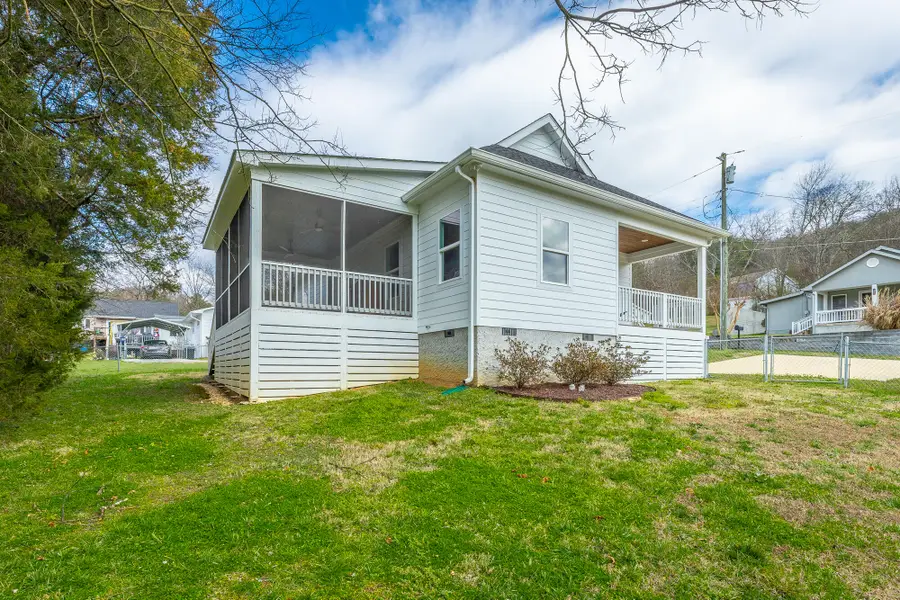 9443 Williams Street, Soddy Daisy, TN 37379 - #2