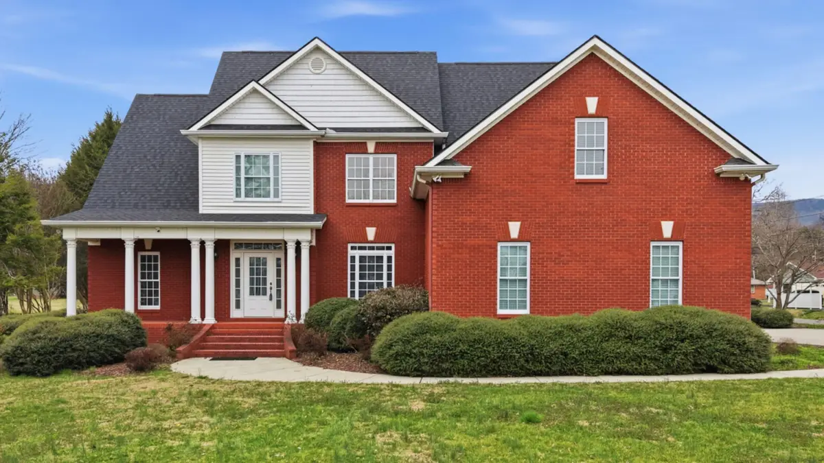 825 Dennis Avenue, Jasper, TN 37347 - #1