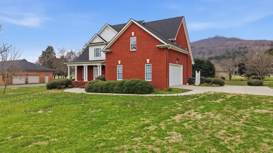825 Dennis Avenue, Jasper, TN 37347 - #2