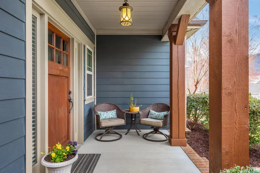 1040 Lynnstone Drive, Chattanooga, TN 37405 - #3