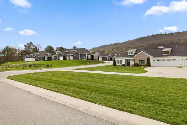 804 Wellstone Drive, Chattanooga, TN 37405