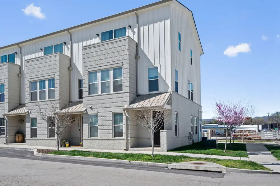 1705 Adams Street, Chattanooga, TN 37408 - #2