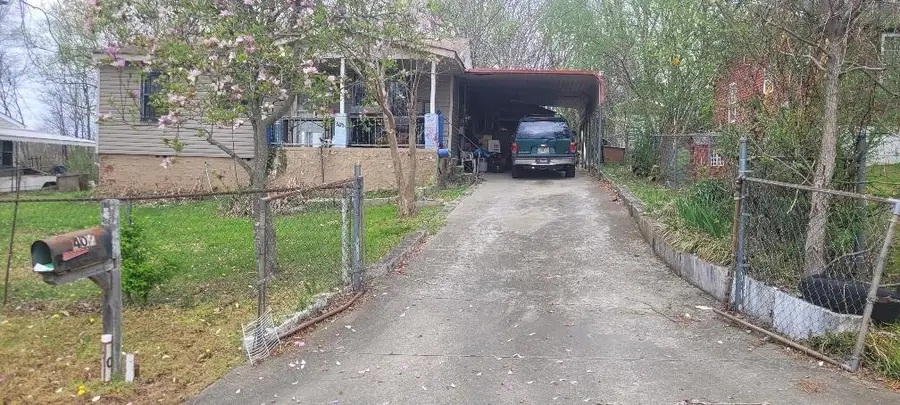 409 E 52nd Street, Chattanooga, TN 37410 - #2