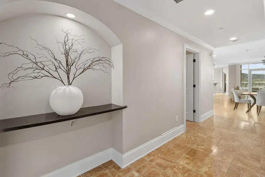 99 Walnut Street #Apt 504, Chattanooga, TN 37403 - #3