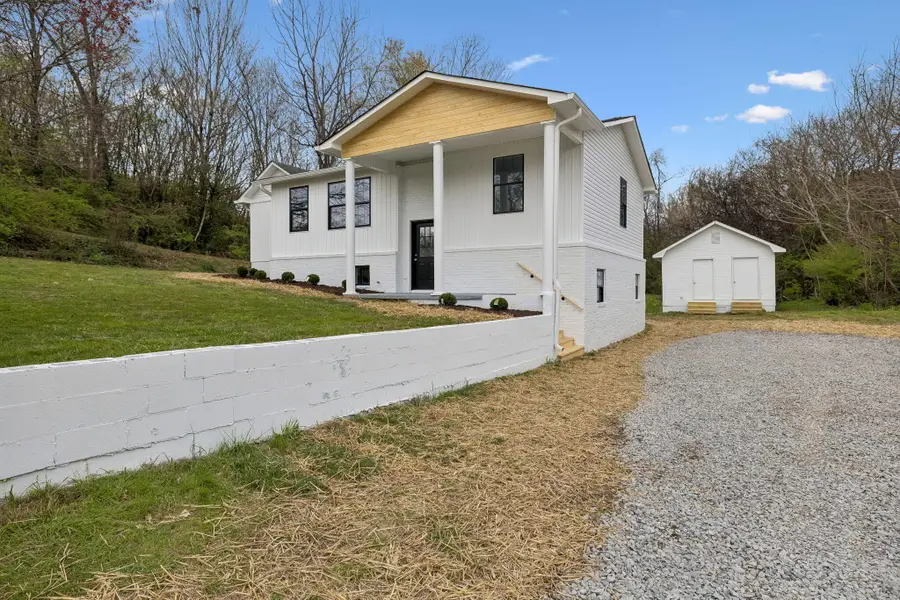 614 Shoemaker Street, Athens, TN 37303 - #3