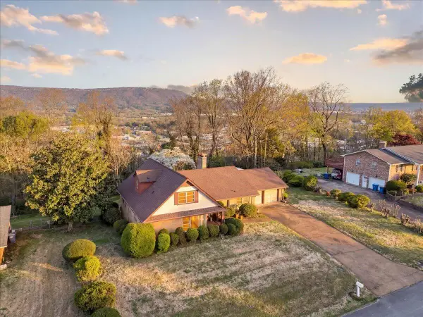 179 S Mission Ridge Drive, Rossville, GA 30741