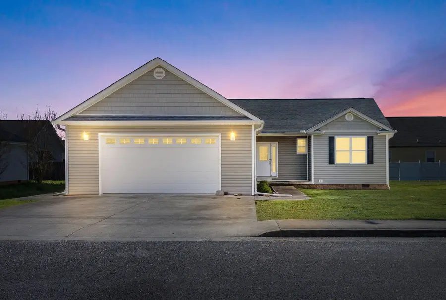 411 W 2nd Street, Jasper, TN 37347 - #2