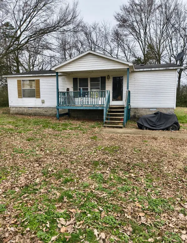 2435 Long Street, New Johnsonville, TN 37134
