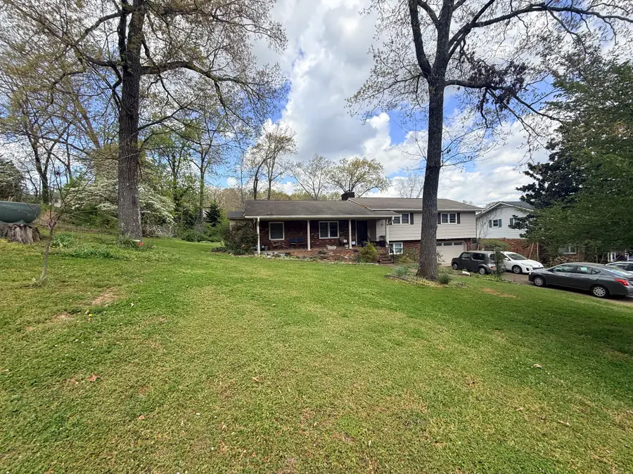 1325 N Glen Drive, Hixson, TN 37343 - #2